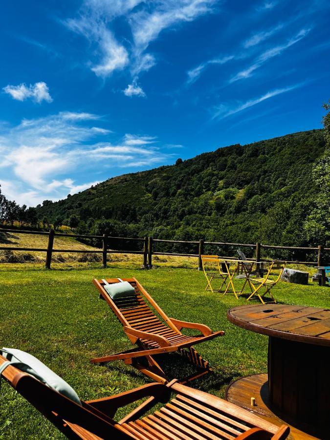 L'Escoundillou Hotel Saint-Jacques-des-Blats Bagian luar foto