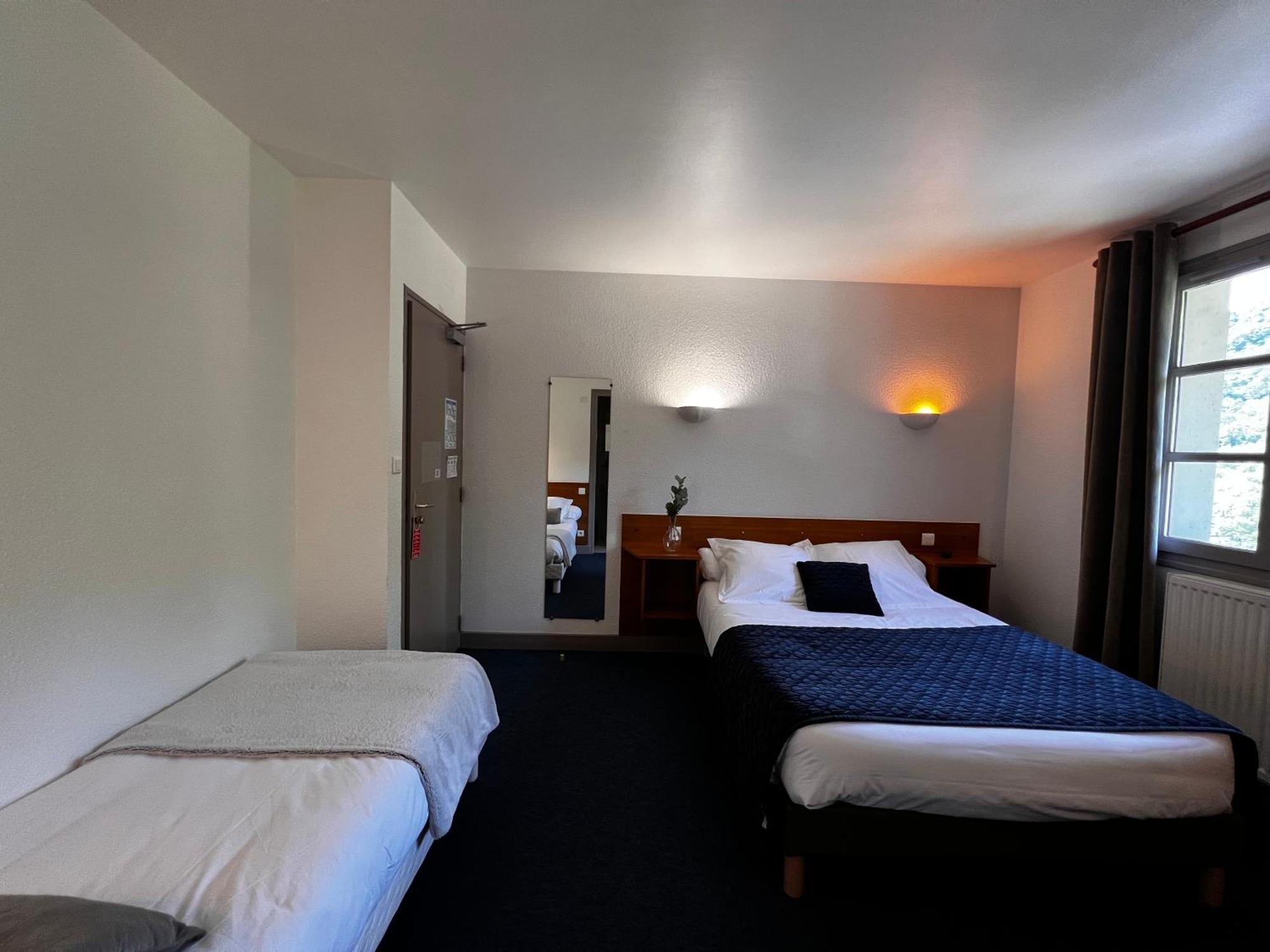 L'Escoundillou Hotel Saint-Jacques-des-Blats Bagian luar foto