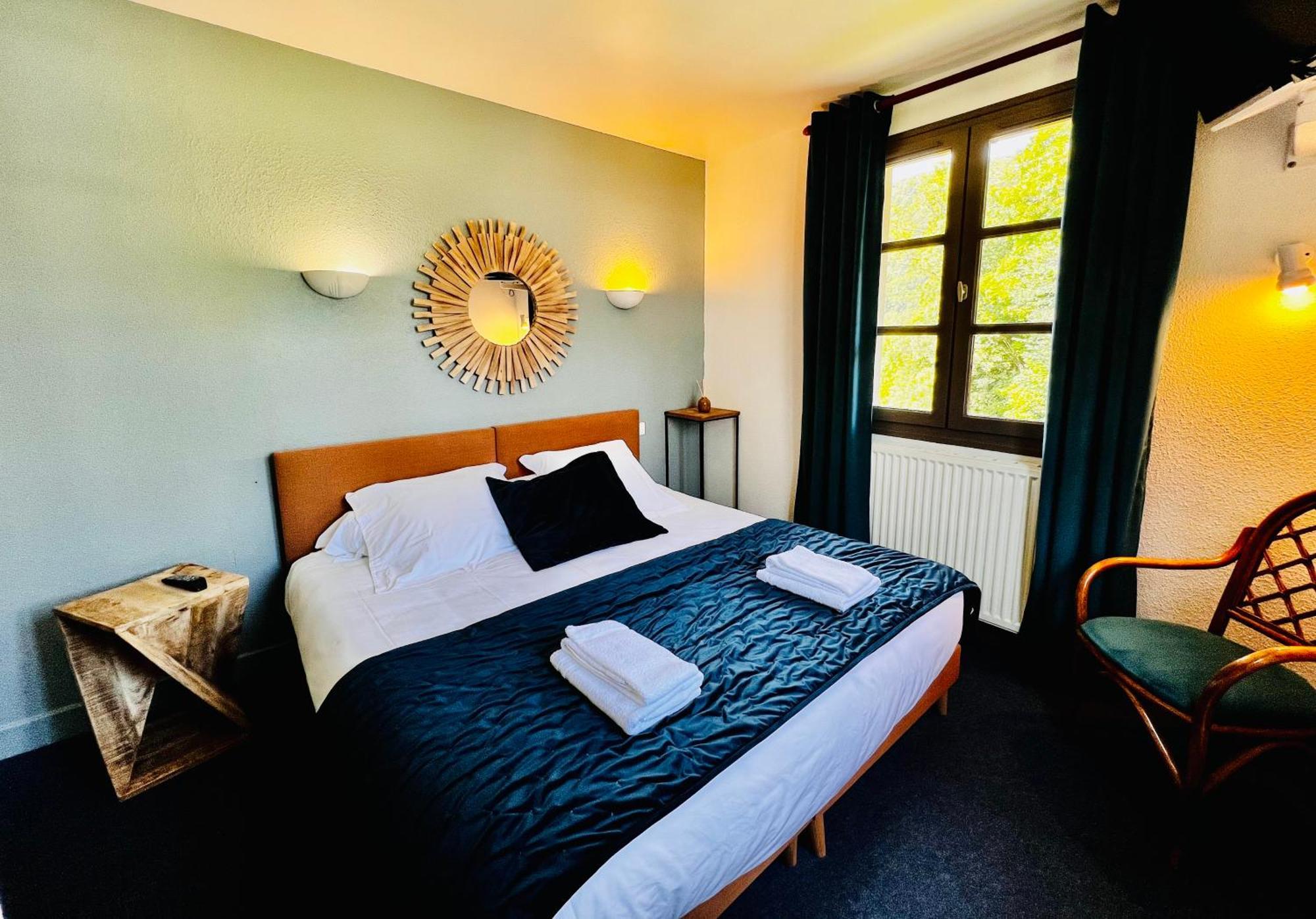 L'Escoundillou Hotel Saint-Jacques-des-Blats Bagian luar foto